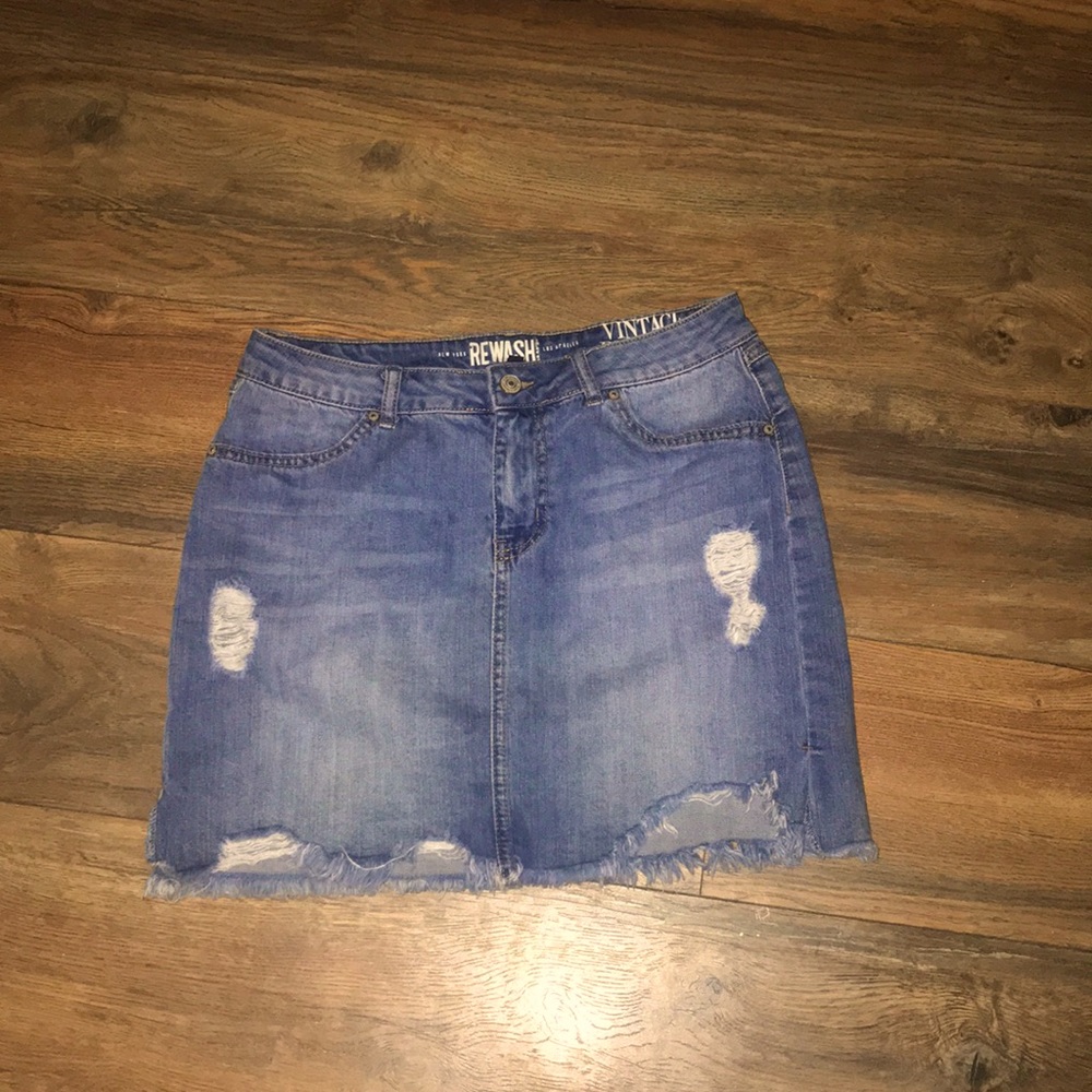 skirt with rips